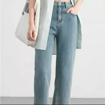 High-Waisted Cropped Jeans: Fit, Shoes & Styling Tips